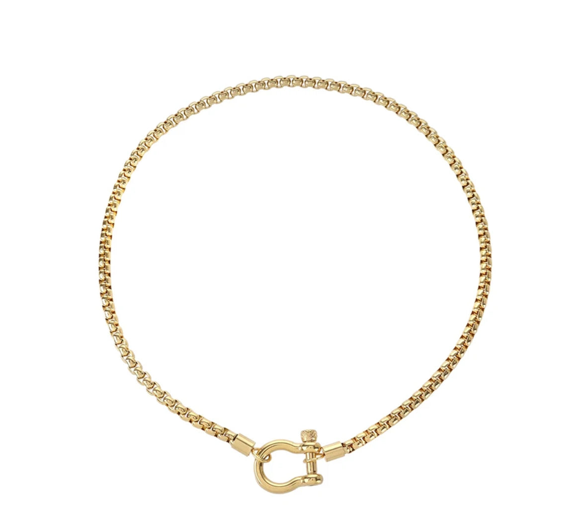 Lorena gold and silver necklace with hourseshoe lock