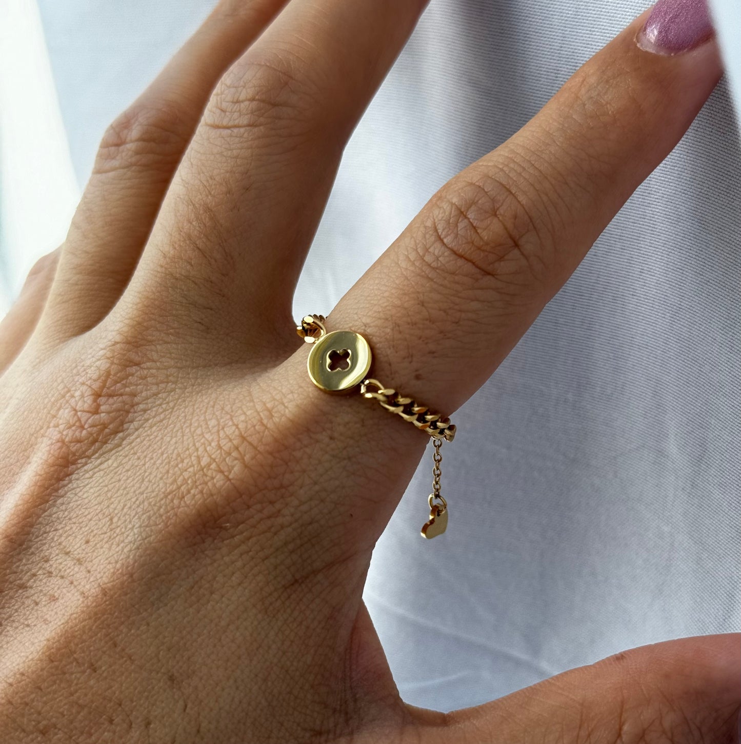 Lara clover gold adjustable ring