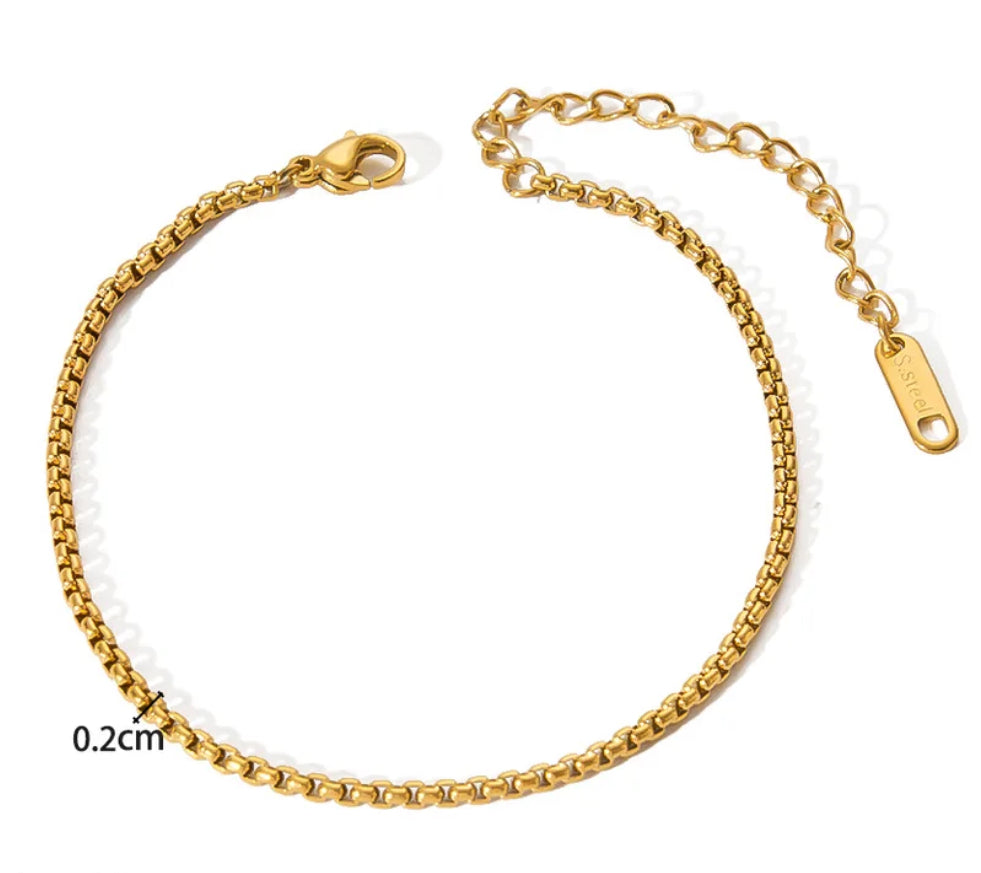 Leah Collection basic gold bracelet