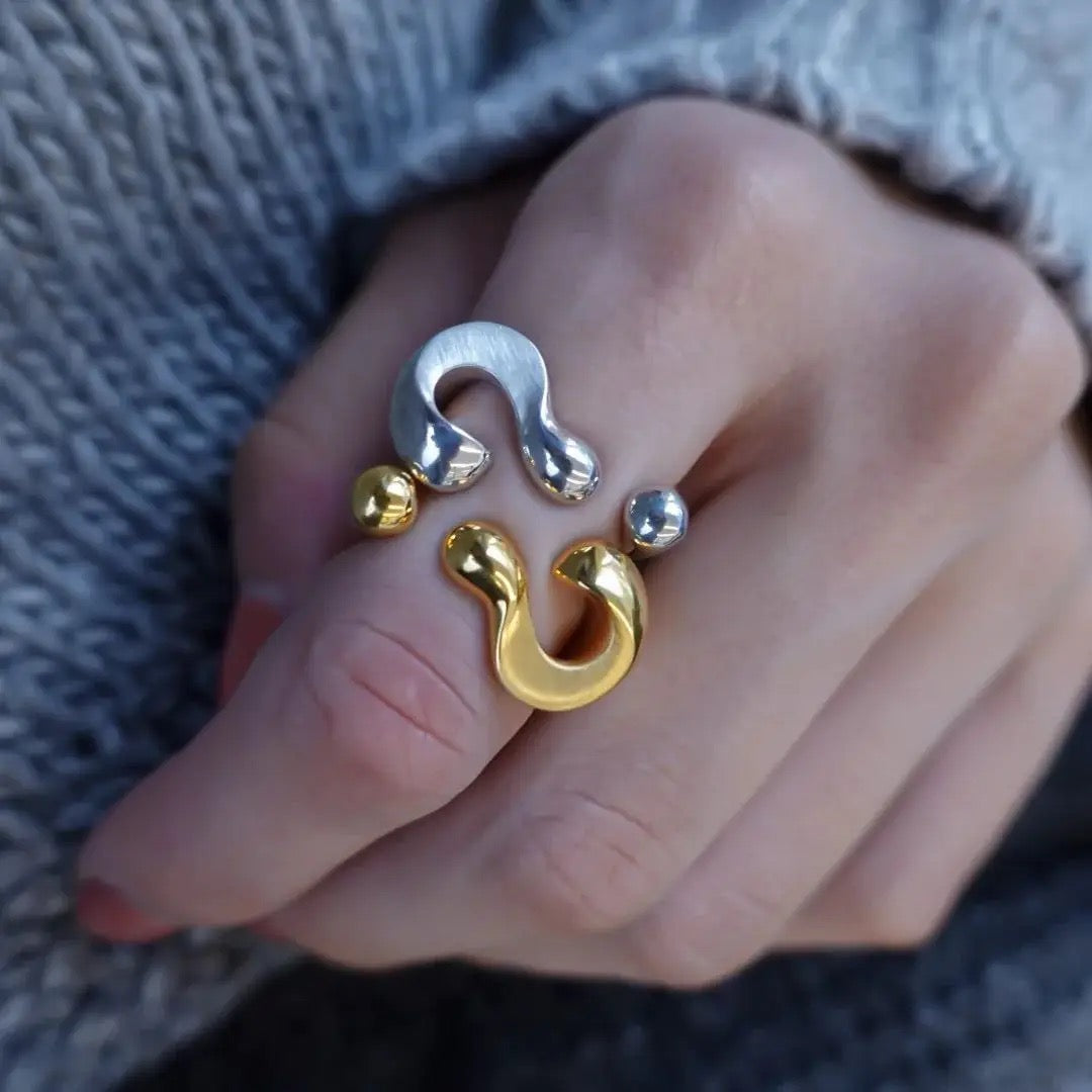 Question mark ring