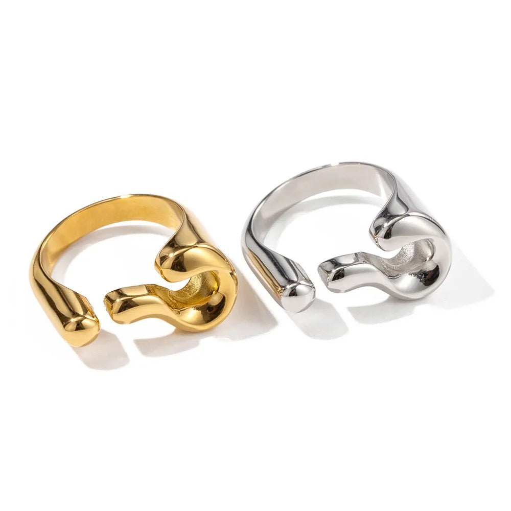 Who question mark ring gold and silver